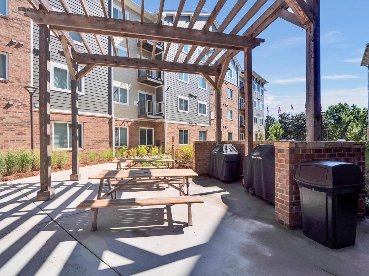 Waterwalk Extended Stay By Wyndham Charlotte - Arrowood Eksteriør billede